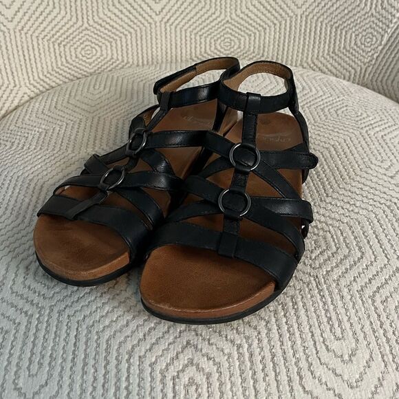 Dansko leather gladiator Black Sandals 38/8 comfy straps - Picture 1 of 7